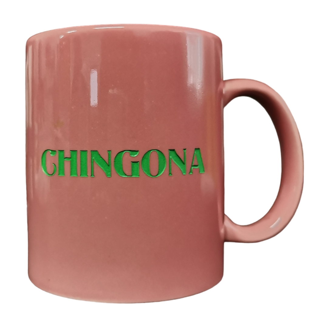"Sensible, Chingona" Taza Rosa Letras Verdes
