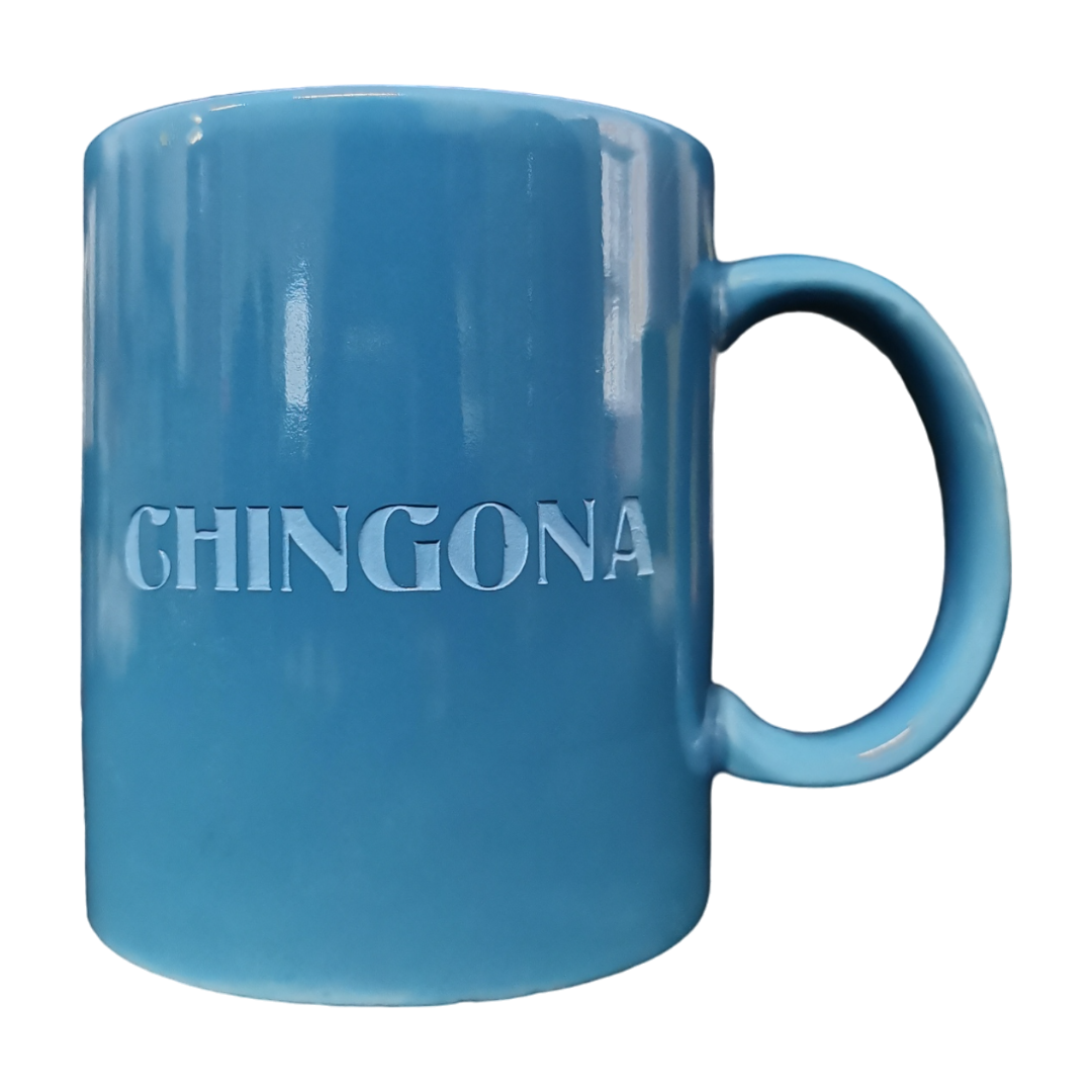 "Sensible, Chingona" Taza Azul Letras Azules