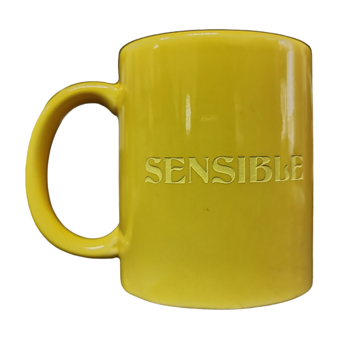 "Sensible, Chingona" Taza Amarilla Letras Amarillas