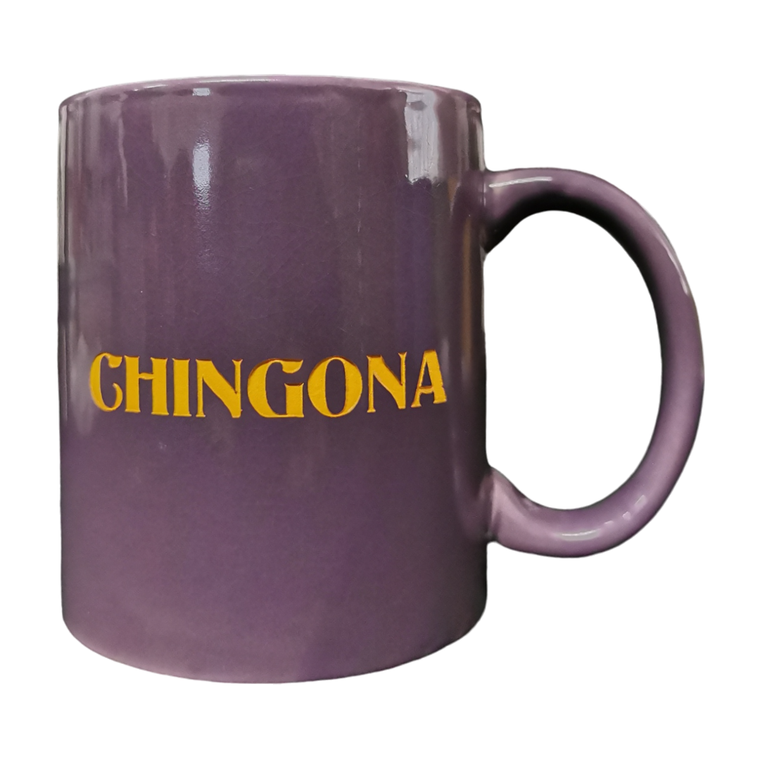 "Sensible, Chingona" Taza Morada Letras Naranjas