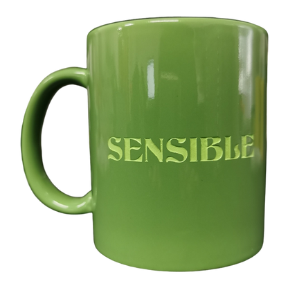 "Sensible, Chingona" Taza Verde Letras Verdes