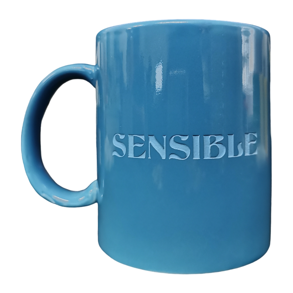 "Sensible, Chingona" Taza Azul Letras Azules