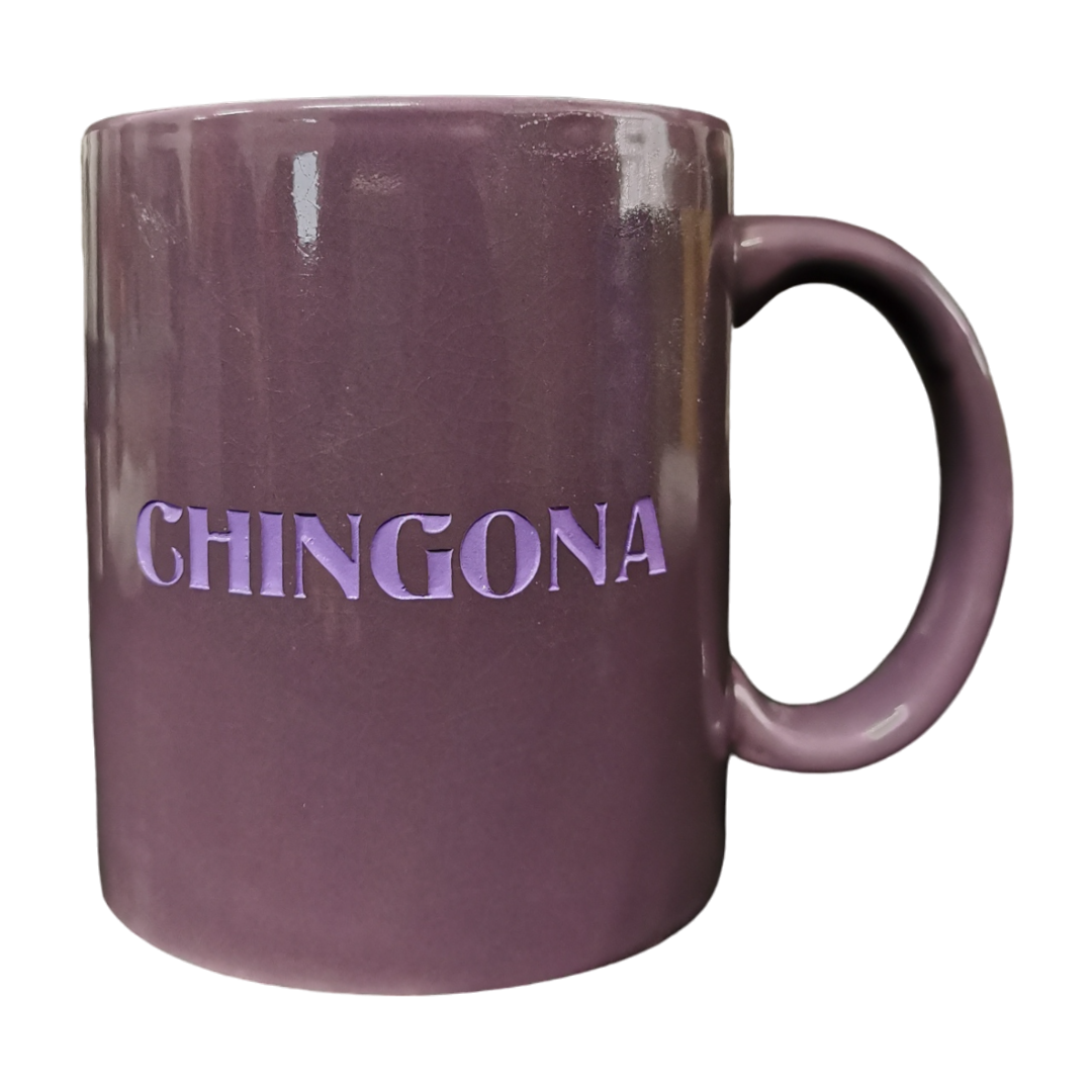 "Sensible, Chingona" Taza Morada Letras Moradas