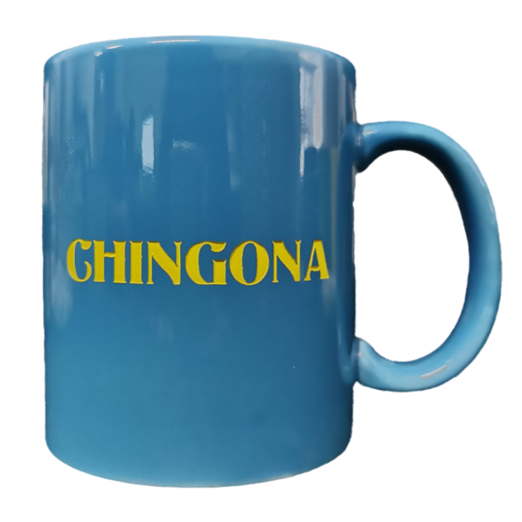 "Sensible, Chingona" Taza Azul Letras Amarillas
